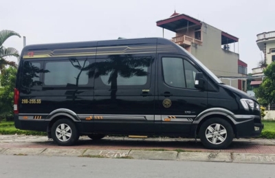 HUYNDAI SOLATI 16 CHỖ