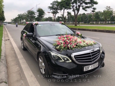XE CƯỚI MERCEDES E300