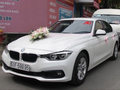 XE CƯỚI BMW 320i